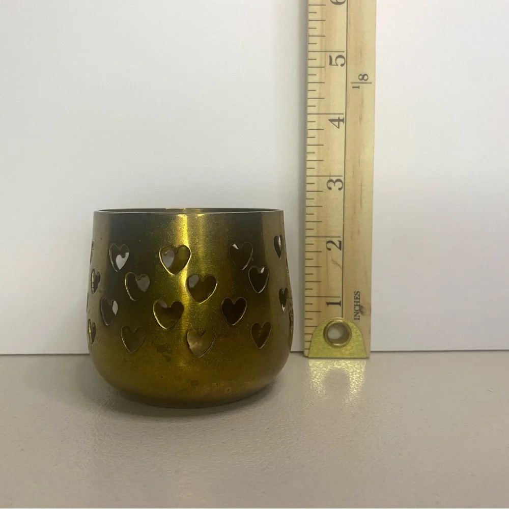 Brass vintage tea light candle holder Valentine’s Day hearts cute table decor - Picture 7 of 7